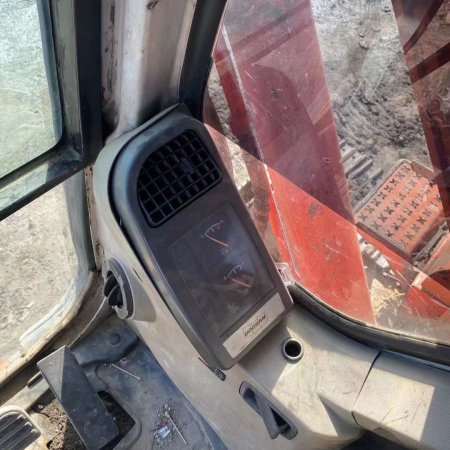 斗山DX80履带式挖掘机