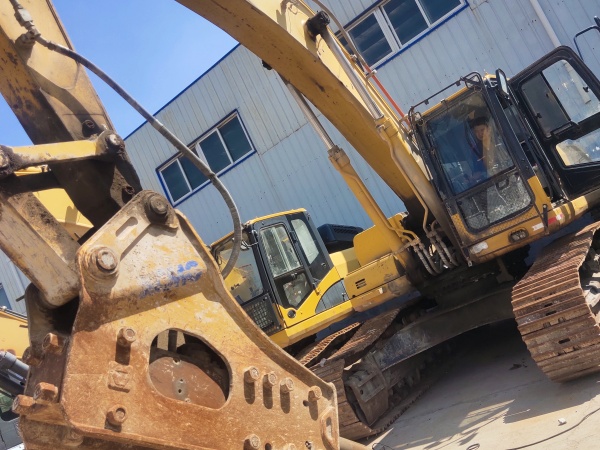 中聯(lián)重科ZE360E履帶式挖掘機(jī)