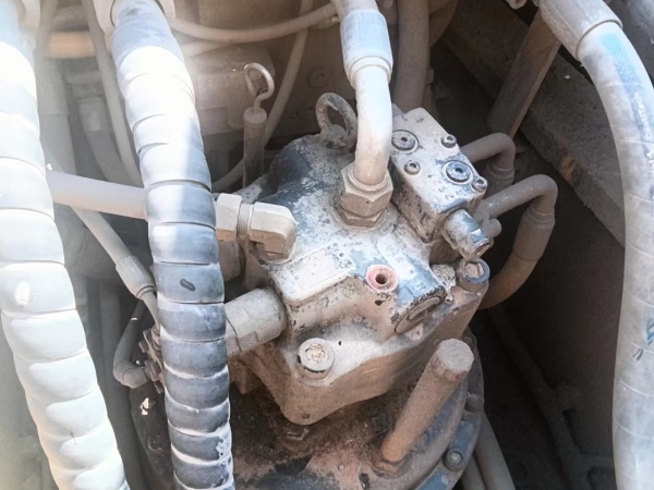 中聯(lián)重科ZE360E履帶式挖掘機(jī)