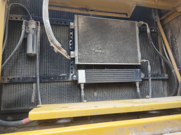 中聯(lián)重科ZE360E履帶式挖掘機(jī)