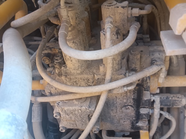 中聯(lián)重科ZE360E履帶式挖掘機