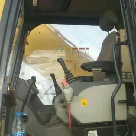 中联重科ZE360E履带式挖掘机