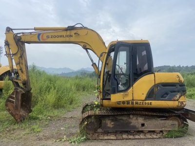 中聯(lián)重科ZE80E-1履帶式挖掘機(jī)