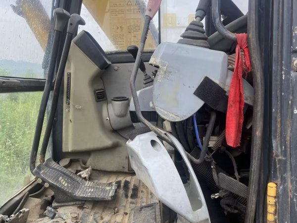 中聯(lián)重科ZE80E-1履帶式挖掘機(jī)