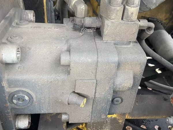 中聯(lián)重科ZE80E-1履帶式挖掘機(jī)