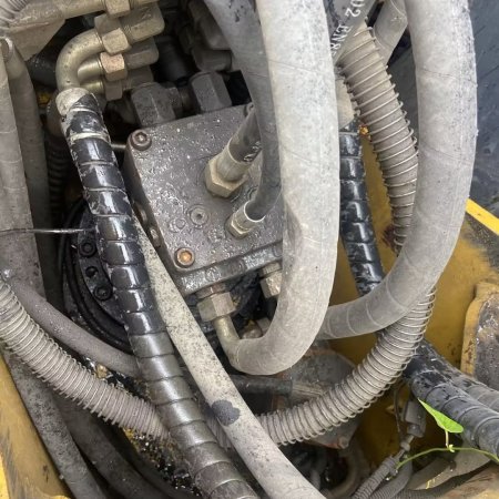 中联重科ZE80E-1履带式挖掘机