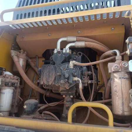 徐工XE550DK履带式挖掘机