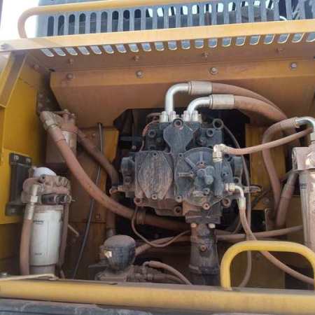 徐工XE550DK履带式挖掘机