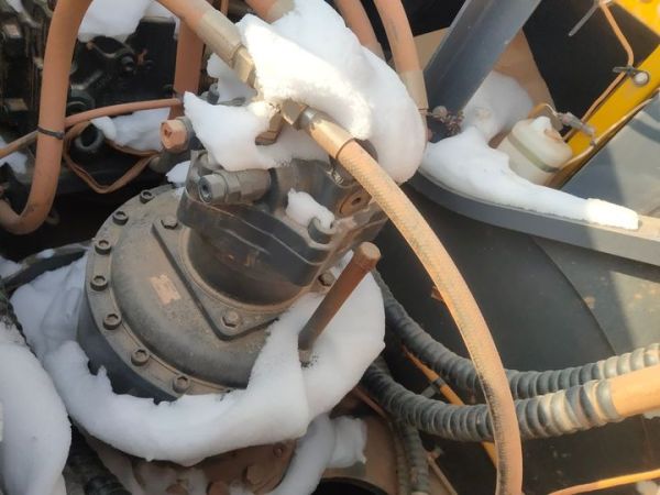 徐工XE550DK履帶式挖掘機