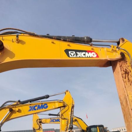 徐工XE550DK履带式挖掘机