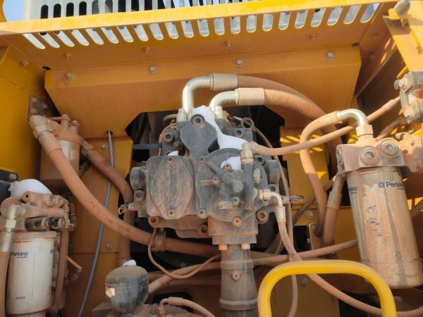 徐工XE550DK履帶式挖掘機