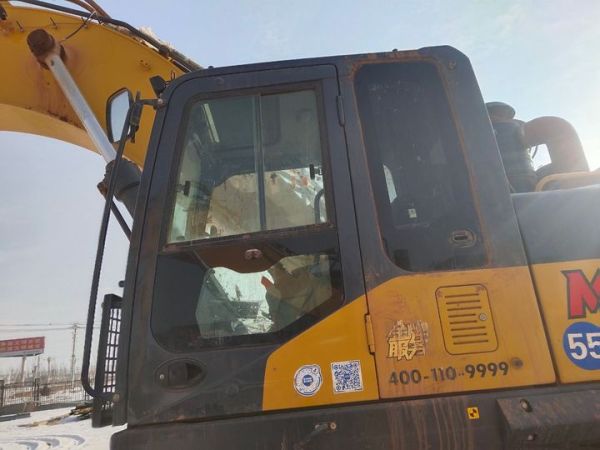 徐工XE550DK履帶式挖掘機