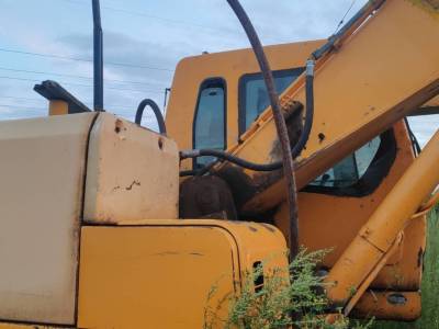 現(xiàn)代R215-7履帶式挖掘機(jī)