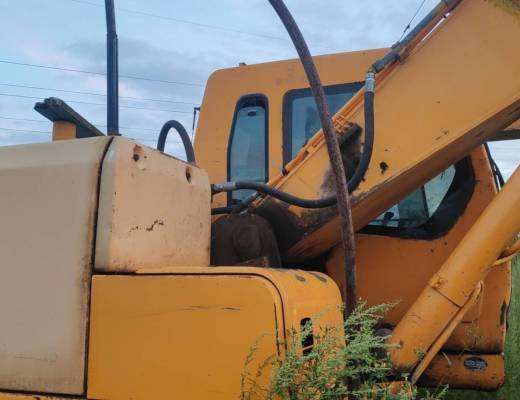 现代R215-7履带式挖掘机