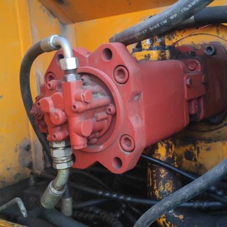 现代R215-7履带式挖掘机