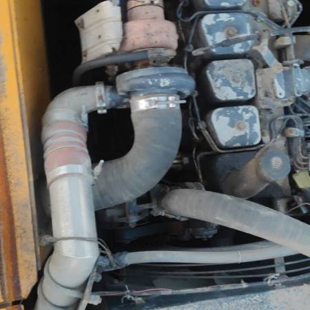 现代R215-7履带式挖掘机