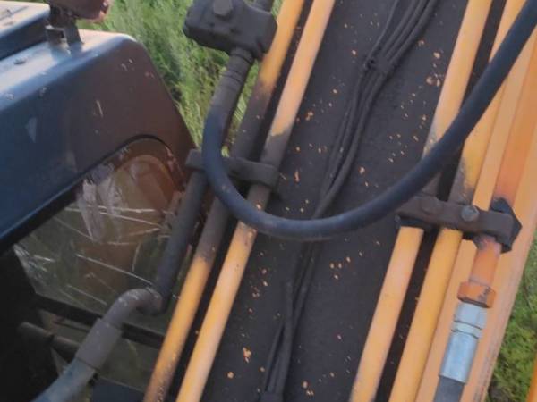 現(xiàn)代R225-7履帶式挖掘機(jī)