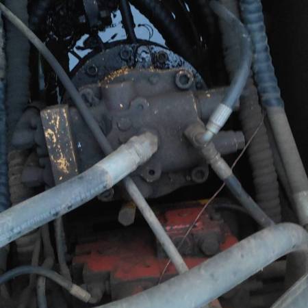 现代R225-7履带式挖掘机