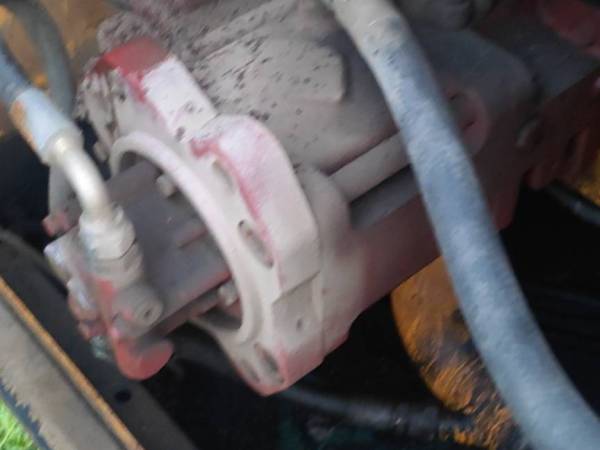 現(xiàn)代R225-7履帶式挖掘機(jī)