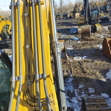 徐工XE245DK履带式挖掘机