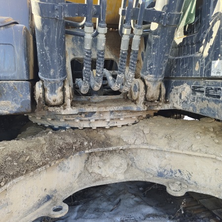 徐工XE245DK履带式挖掘机