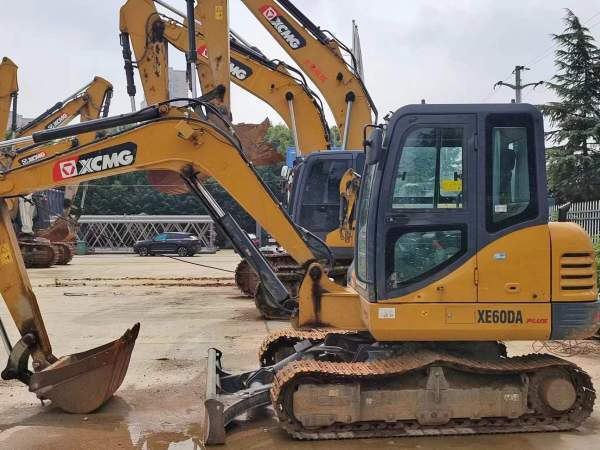 徐工XE60DA履帶式挖掘機