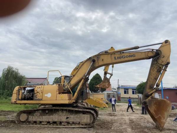 柳工CLG923履帶式挖掘機