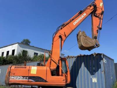 斗山DH220-7履帶式挖掘機