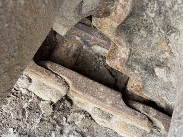 斗山DH220-7履帶式挖掘機(jī)