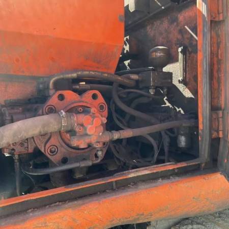 斗山DH220-7履带式挖掘机