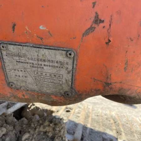 斗山DH220-7履带式挖掘机