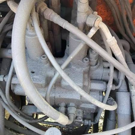 斗山DH220-7履带式挖掘机