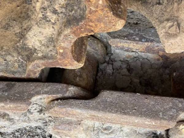 斗山DH220-7履帶式挖掘機(jī)