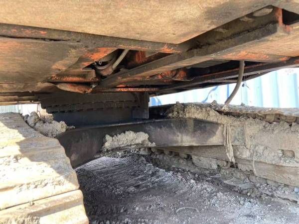 斗山DH220-7履帶式挖掘機(jī)