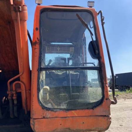 斗山DH220-7履带式挖掘机