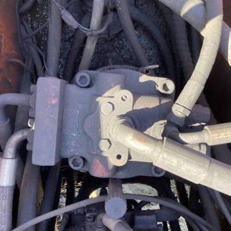 斗山DH220-7履带式挖掘机