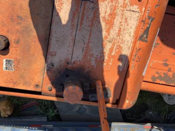 斗山DH220-7履帶式挖掘機(jī)