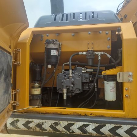 徐工XE205DA履带式挖掘机