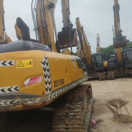 徐工XE205DA履带式挖掘机