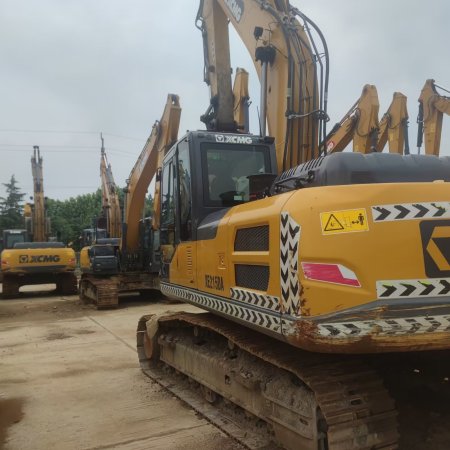 徐工XE205DA履带式挖掘机