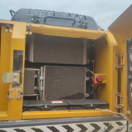 徐工XE205DA履带式挖掘机