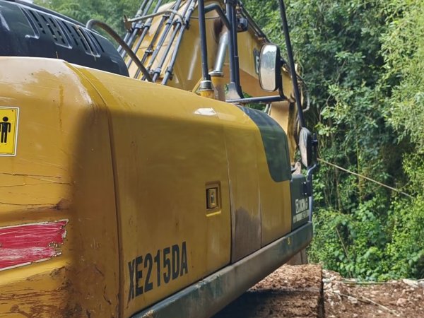 徐工XE215DA履帶式挖掘機(jī)