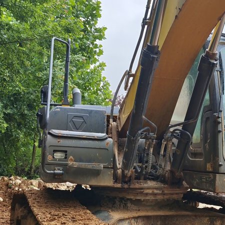 徐工XE215DA履带式挖掘机