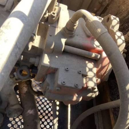 现代R450LC-5履带式挖掘机