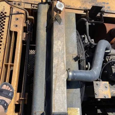 现代R450LC-5履带式挖掘机