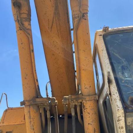 现代R450LC-5履带式挖掘机