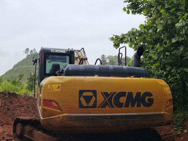 徐工XE215DA履帶式挖掘機(jī)