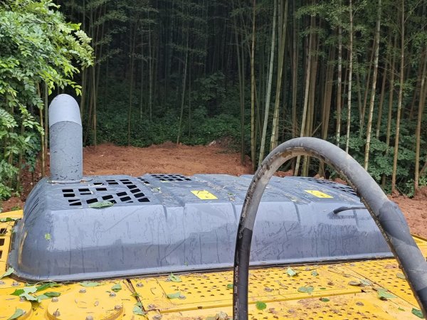 徐工XE215DA履帶式挖掘機(jī)