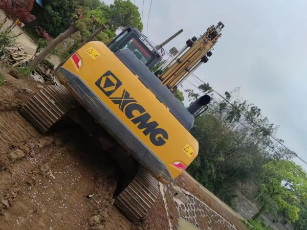 徐工XE215DA履帶式挖掘機(jī)