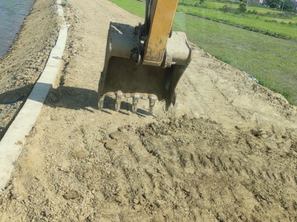 徐工XE215DA履帶式挖掘機(jī)